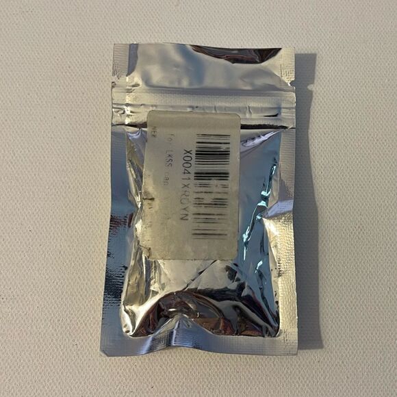 Lexus logo valve Stem caps in Black set of 4 NWT - Picture 4 of 4